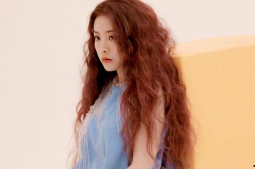 爆料娱乐圈喻言是谁啊,喻言身份揭秘，她是谁？