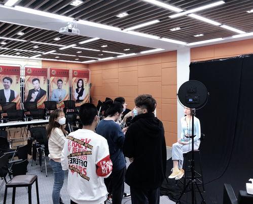 娱乐大爆料抖音号,揭秘娱乐圈最新热点，带你领略明星幕后故事！